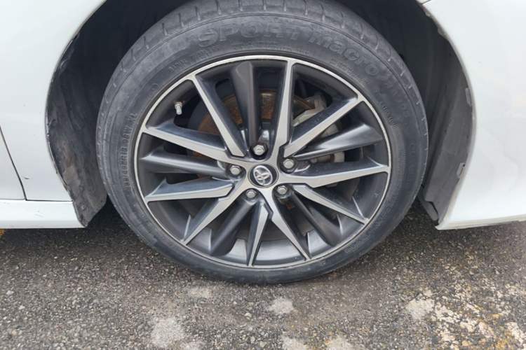 Used Toyota Camry 2021 2.5G Luxury Edition Right Front Wheel Hub