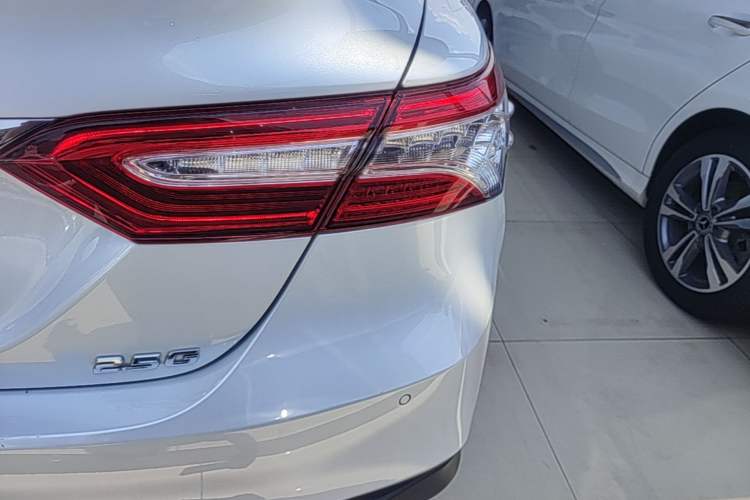 Used Toyota Camry 2021 2.5G Luxury Edition Right Rear Taillight