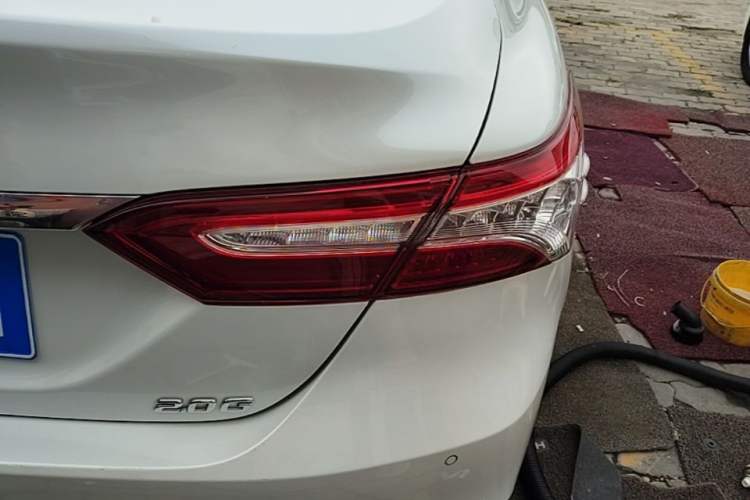 Used Toyota Camry 2021 2.0G Luxury Edition Right Rear Taillight
