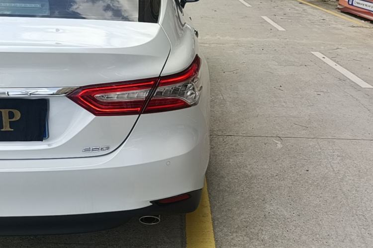 Used Toyota Camry 2021 2.5G Luxury Edition Right Rear Taillight