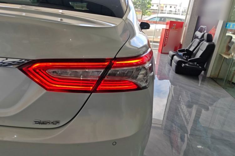 Used Toyota Camry 2021 2.5G Luxury Edition Right Rear Taillight