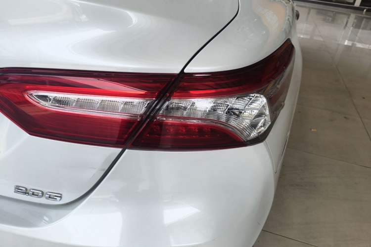 Used Toyota Camry 2021 2.0G Luxury Edition Right Rear Taillight