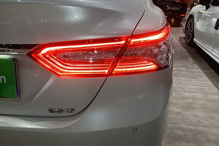 Used Toyota Camry 2021 2.5G Luxury Edition Right Rear Taillight