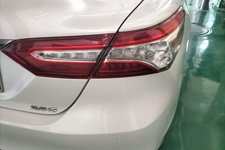 Used Toyota Camry 2021 2.5G Luxury Edition Right Rear Taillight