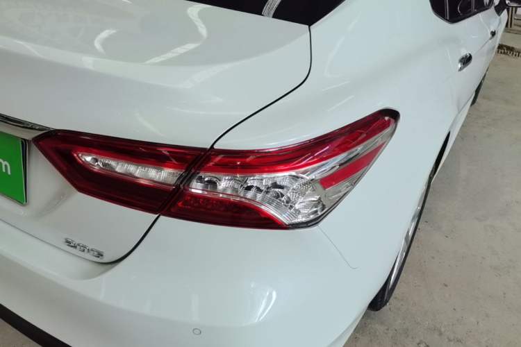 Used Toyota Camry 2021 2.0G Luxury Edition Right Rear Taillight
