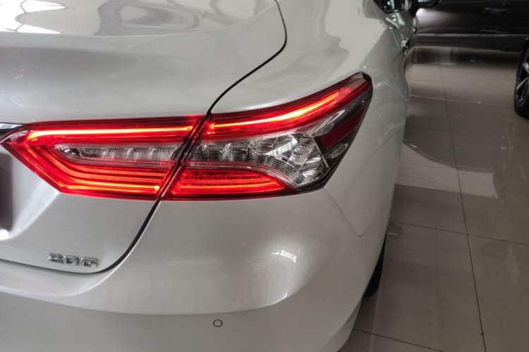 Used Toyota Camry 2021 2.0G Luxury Edition Right Rear Taillight