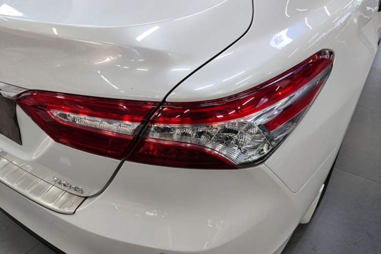 Used Toyota Camry 2021 2.0G Luxury Edition Right Rear Taillight