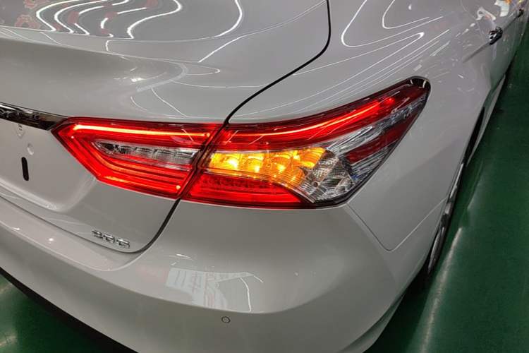 Used Toyota Camry 2021 2.0G Luxury Edition Right Rear Taillight