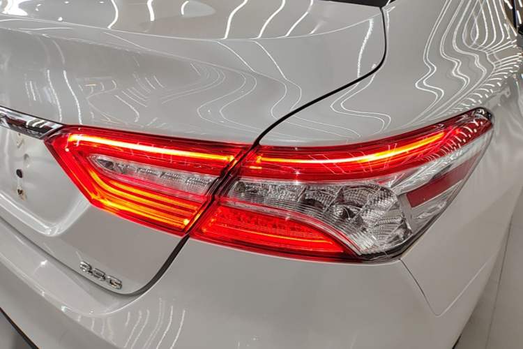 Used Toyota Camry 2021 2.5G Luxury Edition Right Rear Taillight