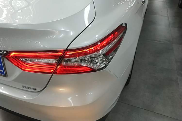 Used Toyota Camry 2021 2.0G Luxury Edition Right Rear Taillight