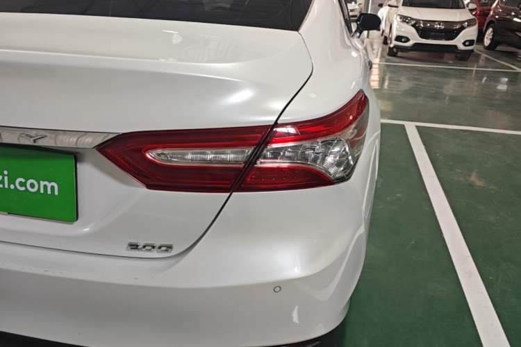 Used Toyota Camry 2021 2.0G Luxury Edition Right Rear Taillight