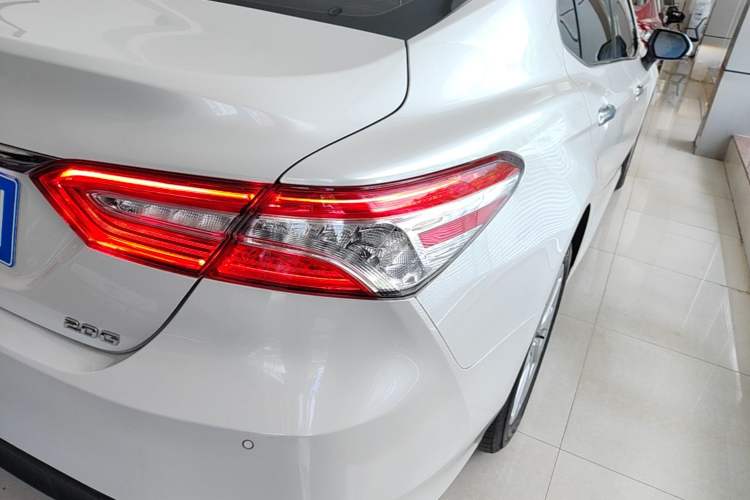 Used Toyota Camry 2021 2.0G Luxury Edition Right Rear Taillight