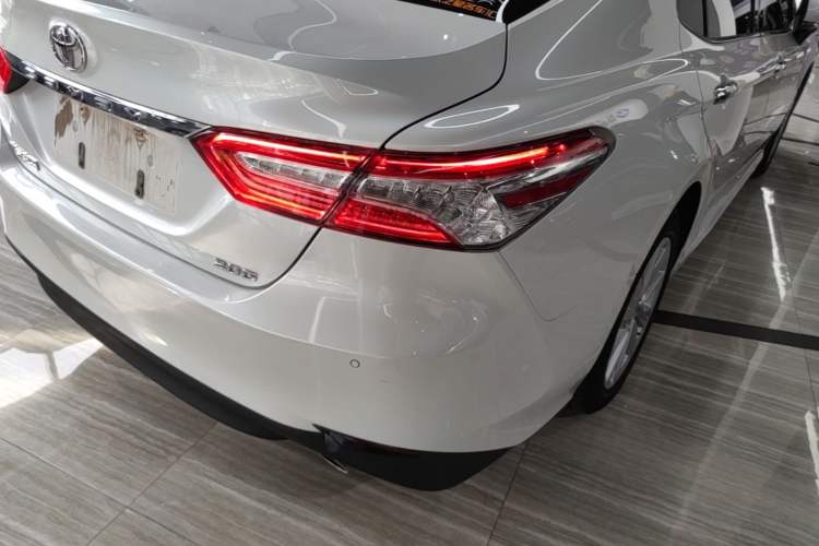 Used Toyota Camry 2021 2.0G Luxury Edition Right Rear Taillight