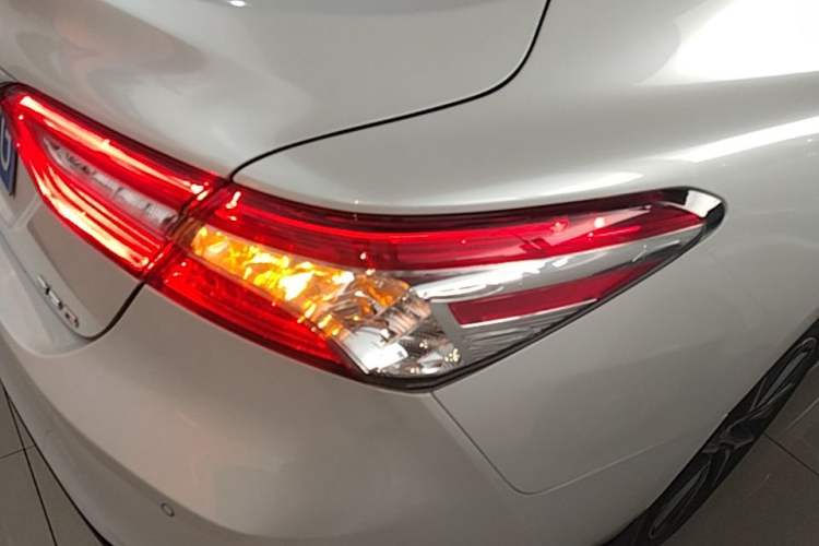 Used Toyota Camry 2021 2.5G Luxury Edition Right Rear Taillight