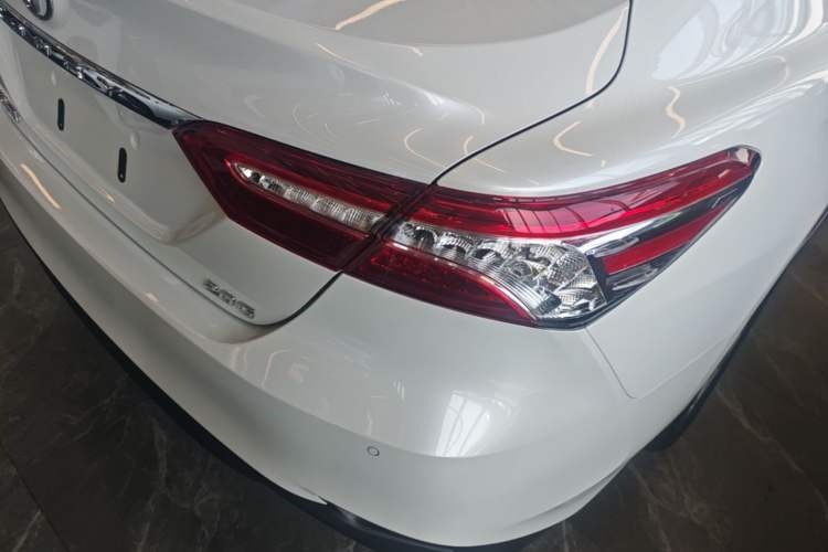 Used Toyota Camry 2021 2.0G Luxury Edition Right Rear Taillight