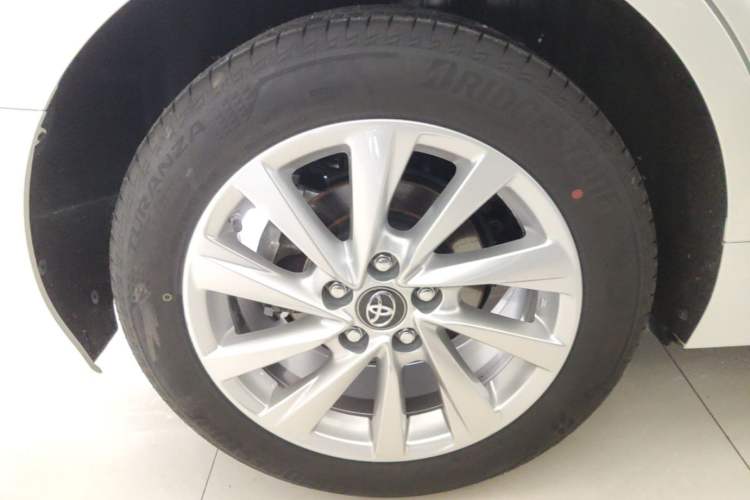 Used Toyota Camry 2021 2.0G Luxury Edition Right Rear Wheel Hub