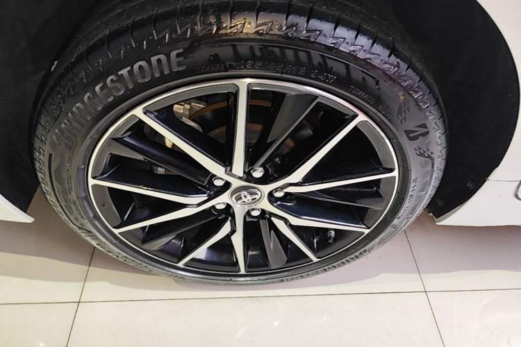 Used Toyota Camry 2021 Dual-Motor 2.5HS Fēngshàng Edition Right Rear Wheel Hub
