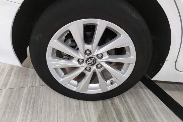 Used Toyota Camry 2021 2.0G Luxury Edition Right Rear Wheel Hub