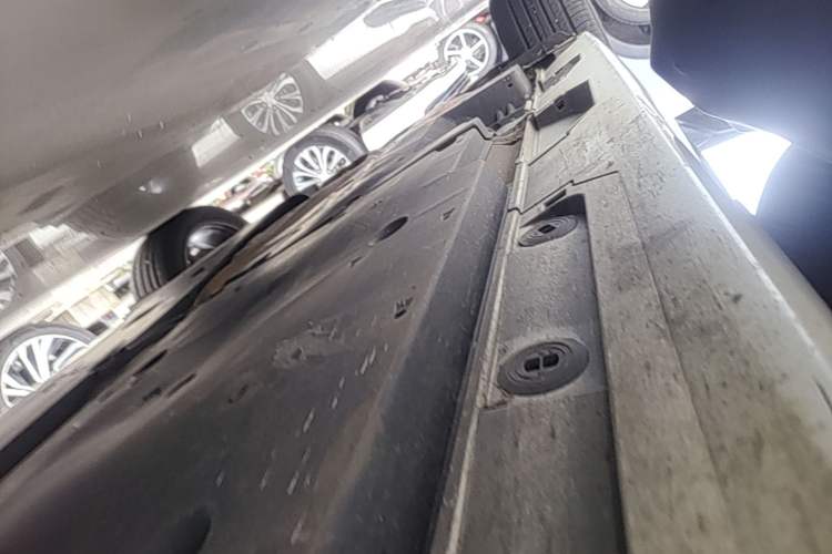Used Toyota Camry 2021 2.5G Luxury Edition Right Side Sill