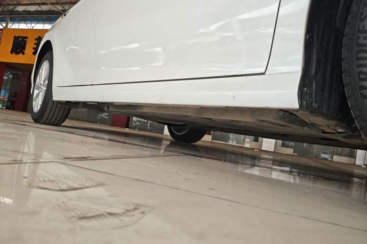 Used Toyota Camry 2021 2.0G Luxury Edition Right Side Sill