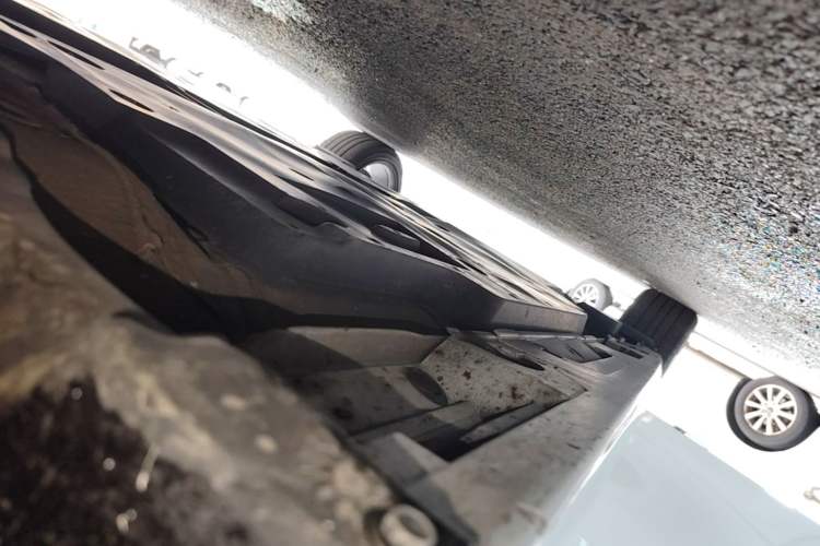 Used Toyota Camry 2021 Dual-Motor 2.5HG Luxury Edition Right Side Sill