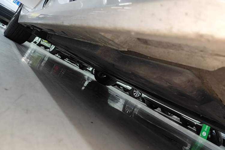 Used Toyota Camry 2021 Dual-Motor 2.5HG Luxury Edition Right Side Sill