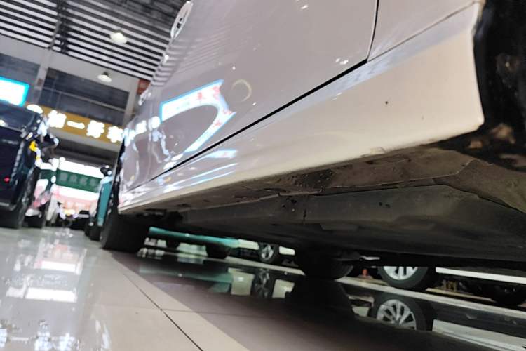 Used Toyota Camry 2021 Dual-Motor 2.5HS Fēngshàng Edition Right Side Sill