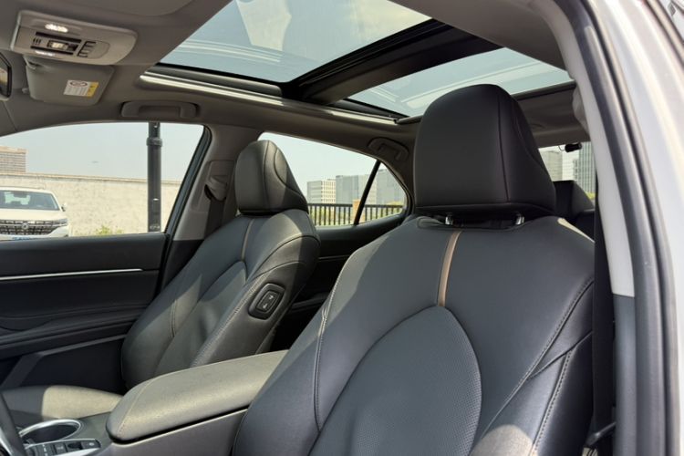 Used Toyota Camry 2021 2.5G Luxury Edition Roof