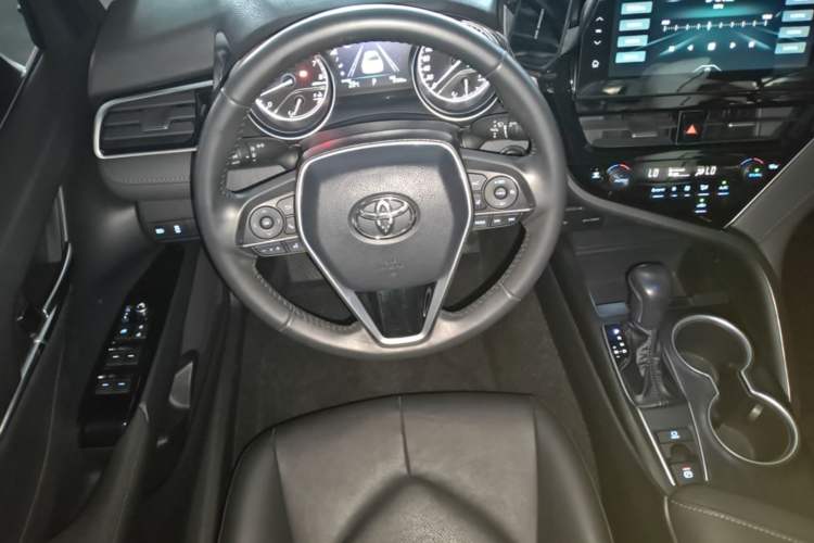 Used Toyota Camry 2021 2.0G Luxury Edition Steering Wheel