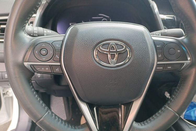 Used Toyota Camry 2021 2.5G Luxury Edition Steering Wheel