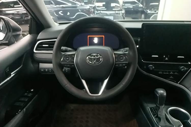 Used Toyota Camry 2021 2.5G Luxury Edition Steering Wheel