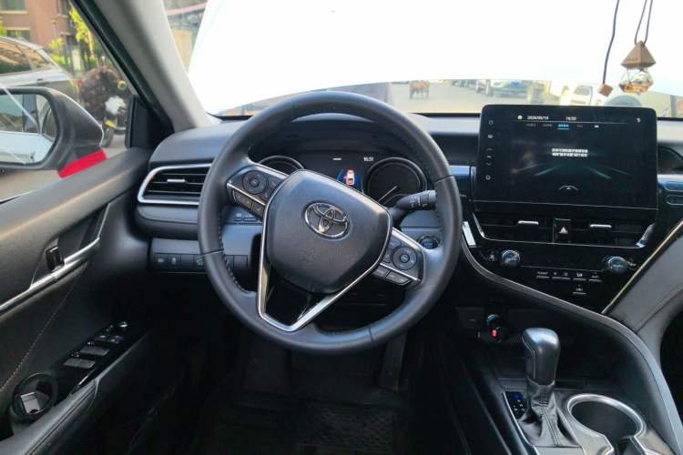 Used Toyota Camry 2021 2.0G Luxury Edition Steering Wheel