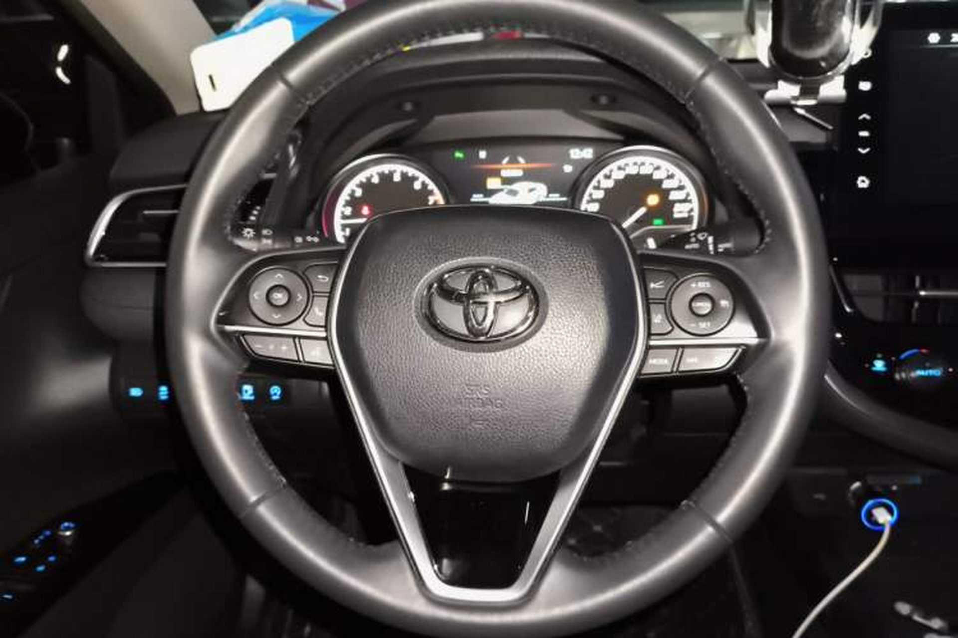 Used Toyota Camry 2021 2.0G Luxury Edition Steering Wheel