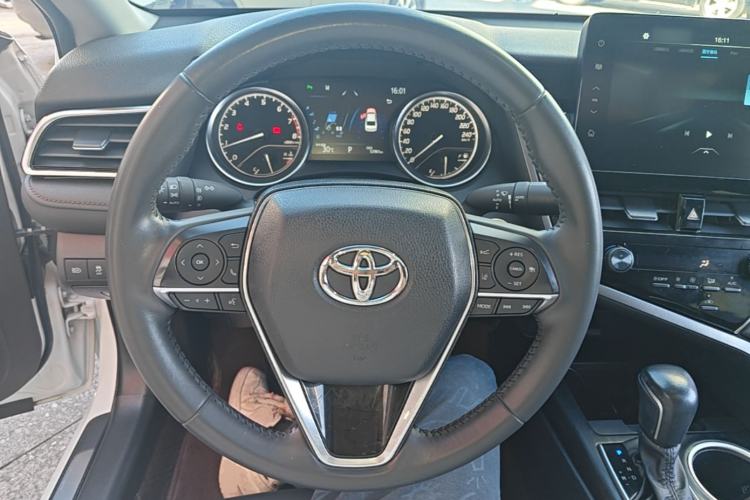 Used Toyota Camry 2021 2.0G Luxury Edition Steering Wheel