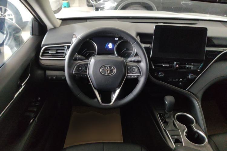 Used Toyota Camry 2021 2.0G Luxury Edition Steering Wheel