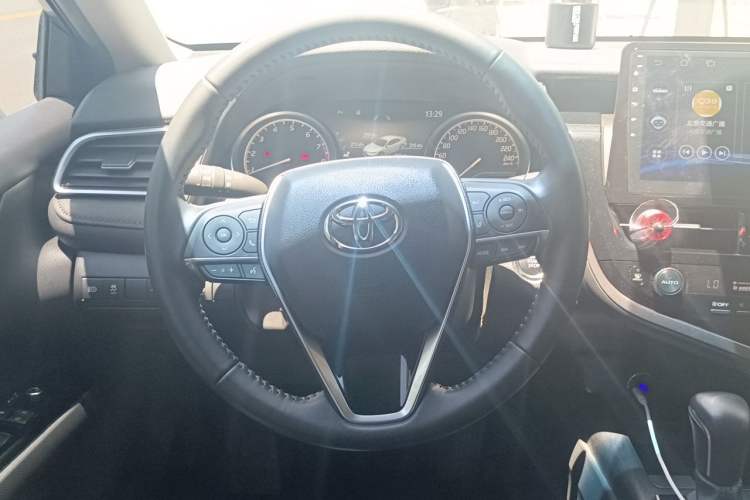 Used Toyota Camry 2021 2.0G Luxury Edition Steering Wheel