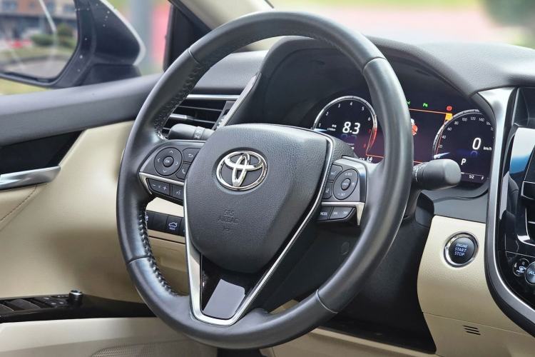 Used Toyota Camry 2021 2.5G Luxury Edition Steering Wheel