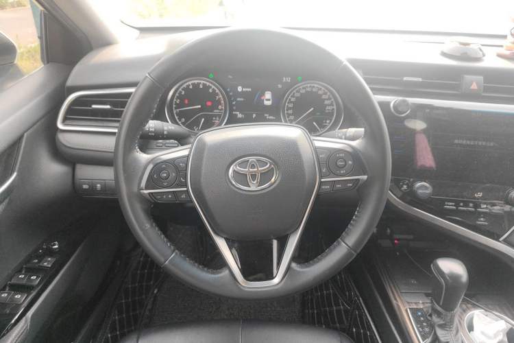Used Toyota Camry 2021 2.5G Luxury Edition Steering Wheel