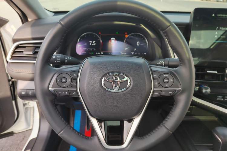 Used Toyota Camry 2021 2.5G Luxury Edition Steering Wheel