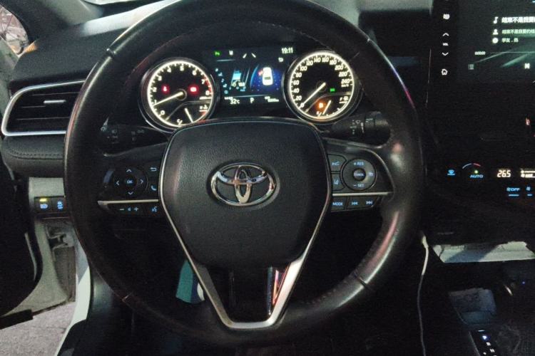 Used Toyota Camry 2021 2.0G Luxury Edition Steering Wheel