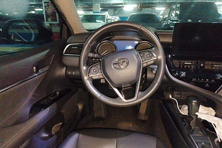 Used Toyota Camry 2021 2.0G Luxury Edition Steering Wheel