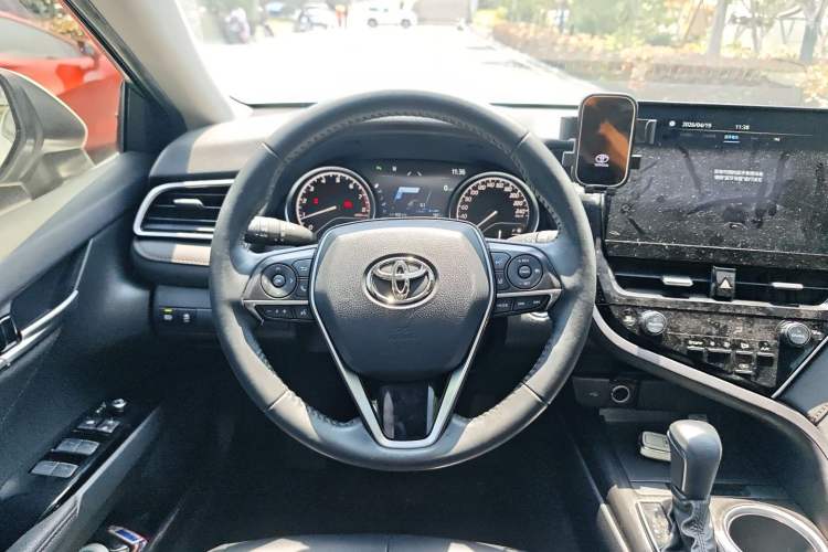 Used Toyota Camry 2021 2.0G Luxury Edition Steering Wheel