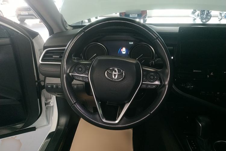 Used Toyota Camry 2021 2.0G Luxury Edition Steering Wheel
