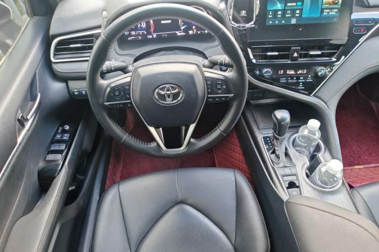 Used Toyota Camry 2021 2.5G Luxury Edition Steering Wheel