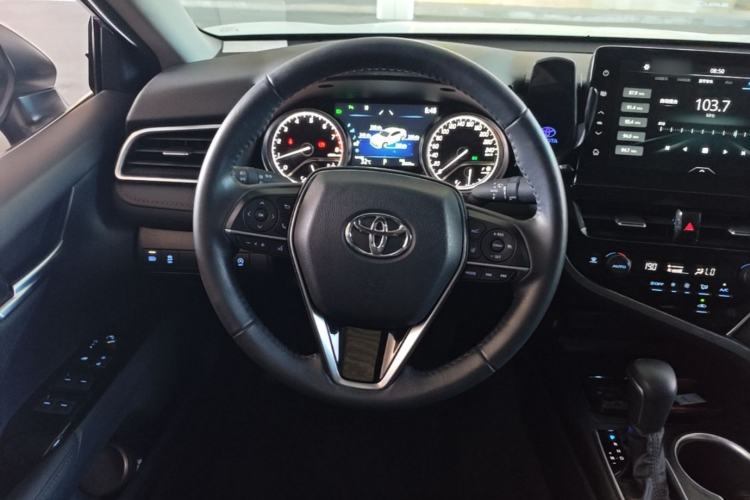 Used Toyota Camry 2021 2.0G Luxury Edition Steering Wheel