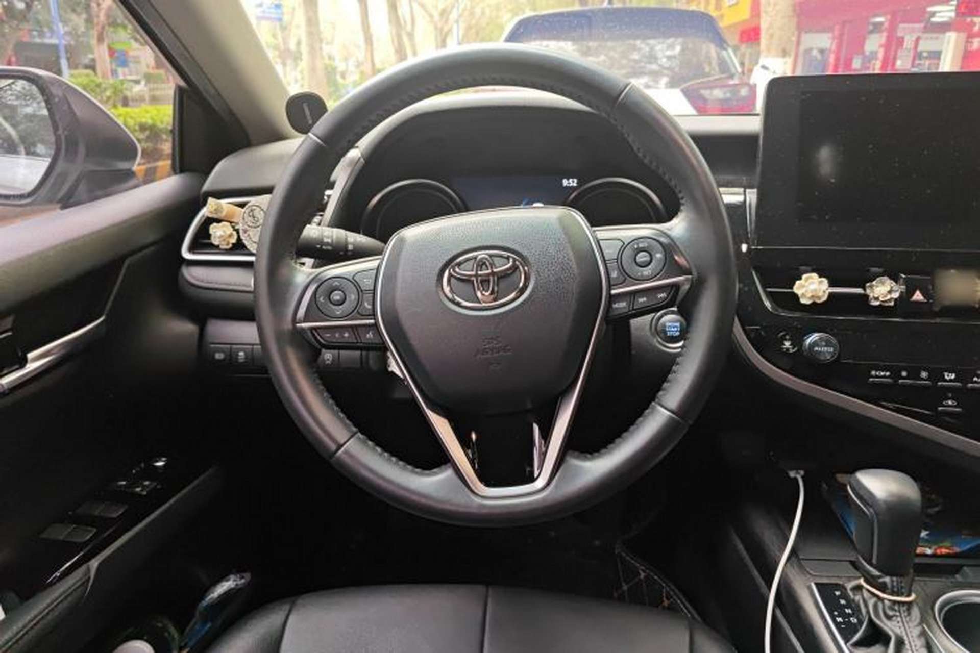 Used Toyota Camry 2021 2.0G Luxury Edition Steering Wheel