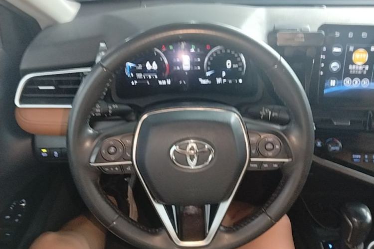 Used Toyota Camry 2021 2.5G Luxury Edition Steering Wheel