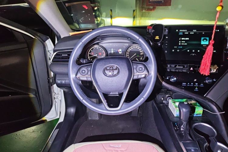 Used Toyota Camry 2021 2.0G Luxury Edition Steering Wheel