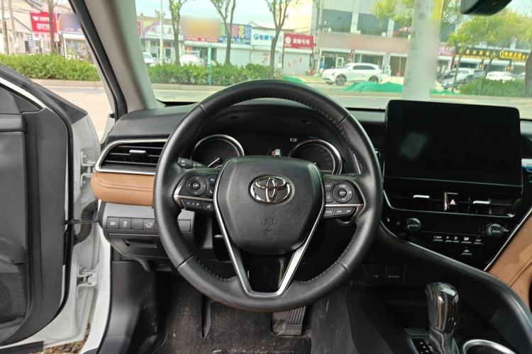 Used Toyota Camry 2021 2.0G Luxury Edition Steering Wheel
