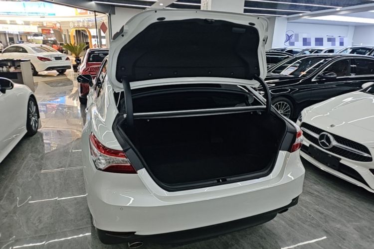 Used Toyota Camry 2021 2.0G Luxury Edition Trunk